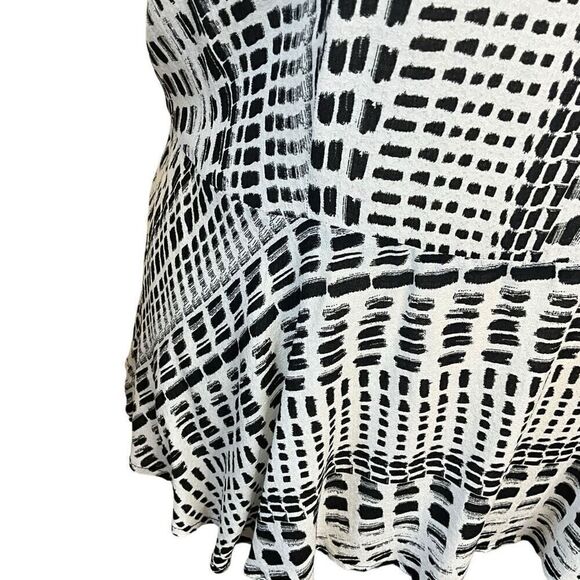 Ava & Viv Womens Size 3X Peplum Sleeveless Blouse Top Black White Flowy NWT - Picture 4 of 16